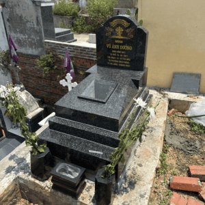 Mộ đá granite - Mẫu 17